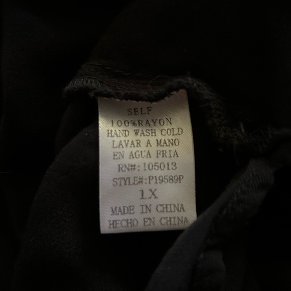 Andrée By Unit Blouse Ruffle Accents Black Size 1X - Picture 6 of 6